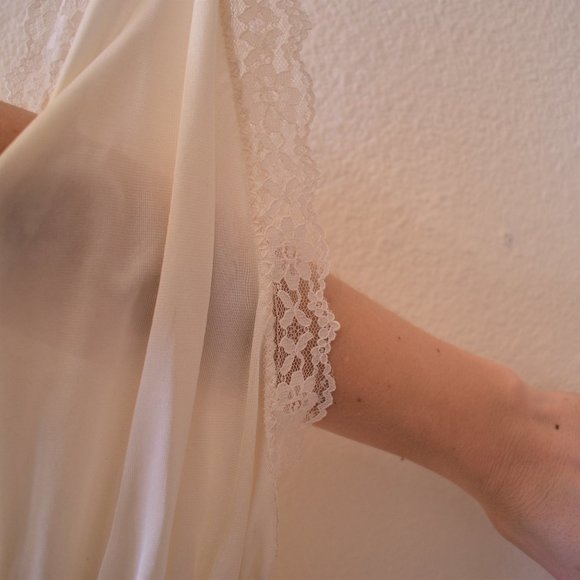 Vintage Floor Length Slip - Picture 5 of 11